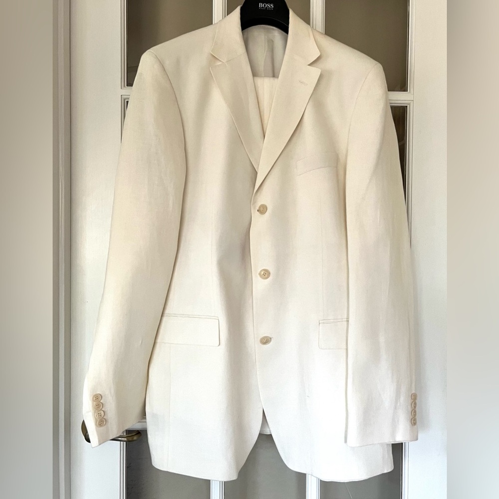 Hugo Boss Men’s 100% Linen Suit
